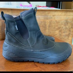 Teva men’s Snow Boots